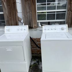 PERFECTLY MATCHING WASHER & DRYER SET! KENMORE WHIRLPOOL SUPER CAPACITY PLUS  SET!  BOTH RUN PERFECTLY! GAS DRYER BUT I ALSO HAVE A ELECTRIC KENMORE D