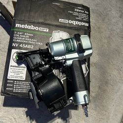 Metabo HPT (was Hitachi Power Tools) 1.75-in 15-Degree Pneumatic Roofing Nailer Metabo HPT (was Hitachi Power Tools) 1.75-in 15-Degree Pneumatic Roofing Nailer