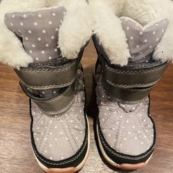 Toddler Girl Snow Boots, Carter’s Size 8 So Runs A Little Small