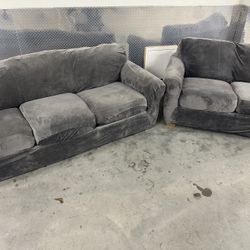 Light Grey Sectional, Hardly used , FREE SHIPPING🚚🚚