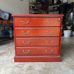 Chest of Drawers/File Cabinet