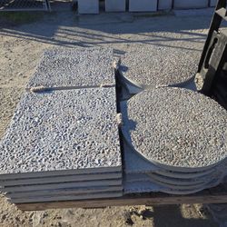 24"X24" ROUND STEPPING PAVERS $40   EACH PIECE 
