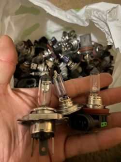 100 Miscellaneous Halogen Bulbs. 