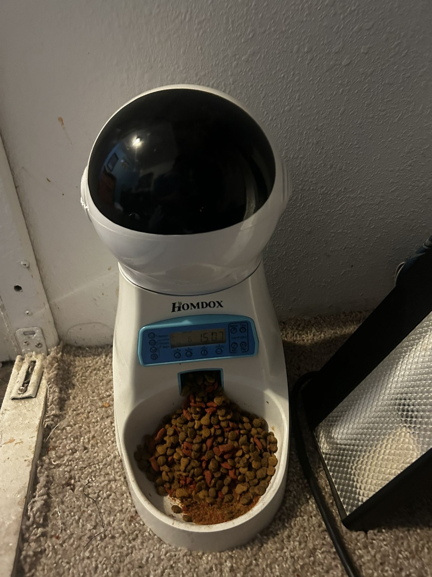 Automatic Cat Food Feeder