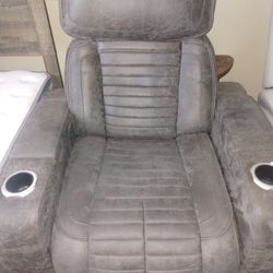 Electric Recliner With Storage & lights 