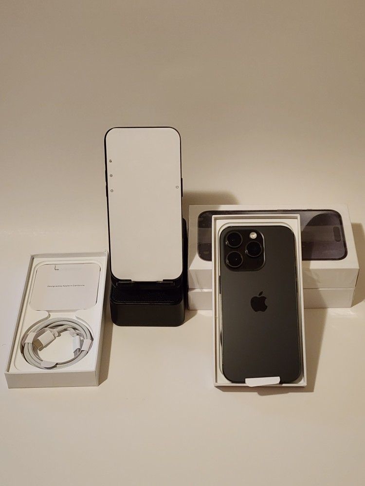 Apple iPhone 15 Pro - Unlocked 256GB Black Titanium - 2E SIM.... New Condition