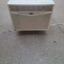 17,700 Wall Unit Air Conditioner