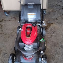 HONDA Honda
21 in. 3-in-1 Variable Speed Gas Walk Behind Self Propelled Lawn Mower