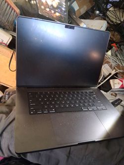 Apple MacBook Pro Laptop