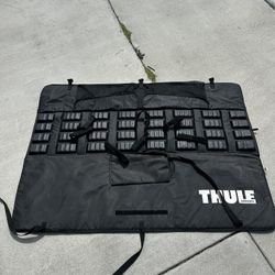 Thule Tailgate Bike Rack 