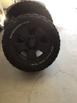 Rims and tires for Toyota Tacoma 265/65R17 120/117S