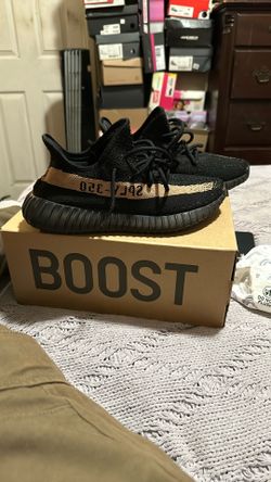 Yeezy Boost 350 v2 copper  size 8.5 men