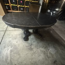 Adjustable Table 