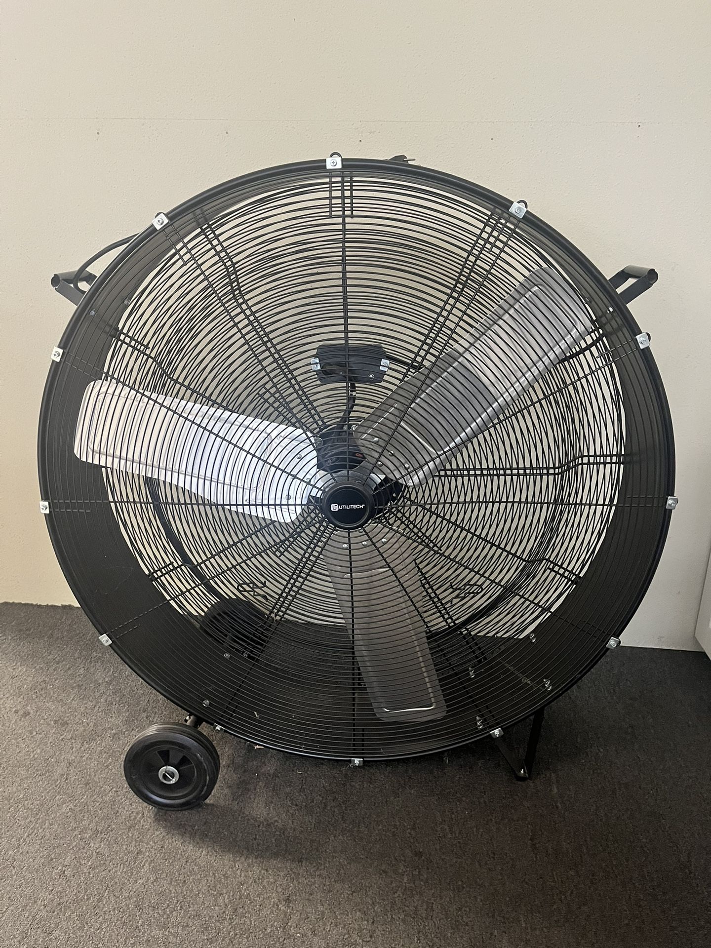 Utilitech 36-in 120 -Volt 2 -Speed High Velocity Indoor Black Industrial Fan