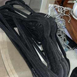 Velvet Clothes Hangers, Black (40+)