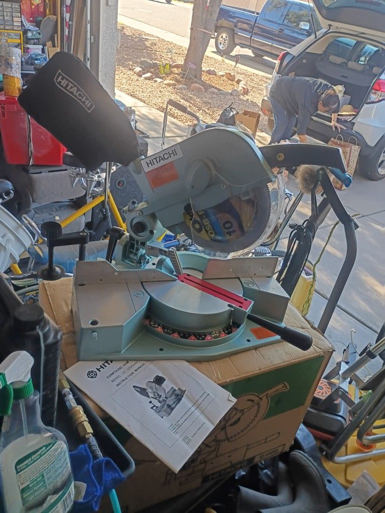 Hitachi C10fc Compound Saw