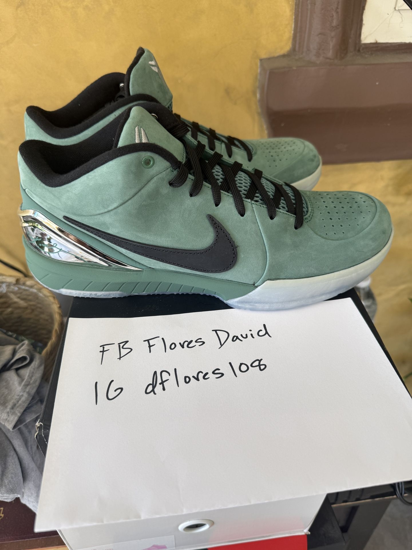 👟 Nike Zoom Kobe 4 Protro “Girl Dad” – Size 10.5 (Tried On, Never Used)