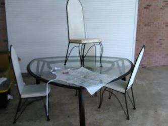 Patio / Dining Set 4 Chairs