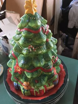 6 Christmas dishes and Cookie Jar