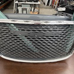 Chrysler 300 Grille Part