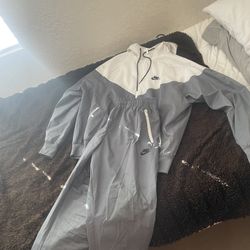Nike Wind-breaker suit 