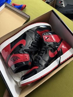 Jordan 1 Retro High OG “Patent Bred”