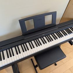 Yamaha P-71