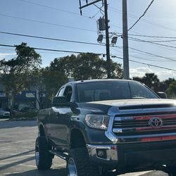 Lift kit 6 inch more set tires and wheels
