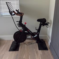 Peloton - Excellent Condition