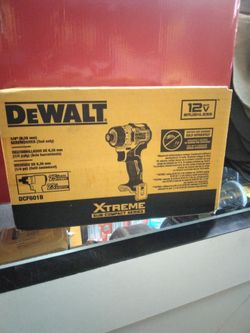 DEWALT 1/4" SCREWDRIVER