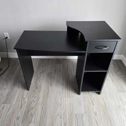 Black Desk