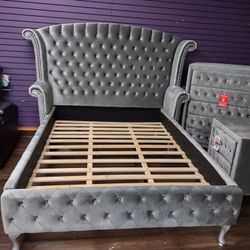 New 4 PC  King Bed Room Set With King Bed Frame Dresser Nightstand And Chest Of Drawer