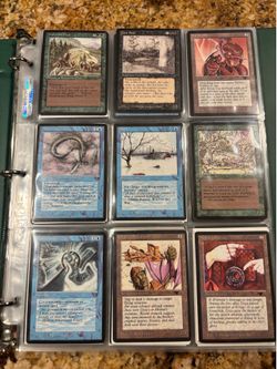 Collection of Magic the Gathering Cards (+ Green Card Holding Binder!)