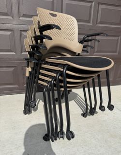 Herman Miller Caper Rolling Conference/Stacking /Guest /Office Chair