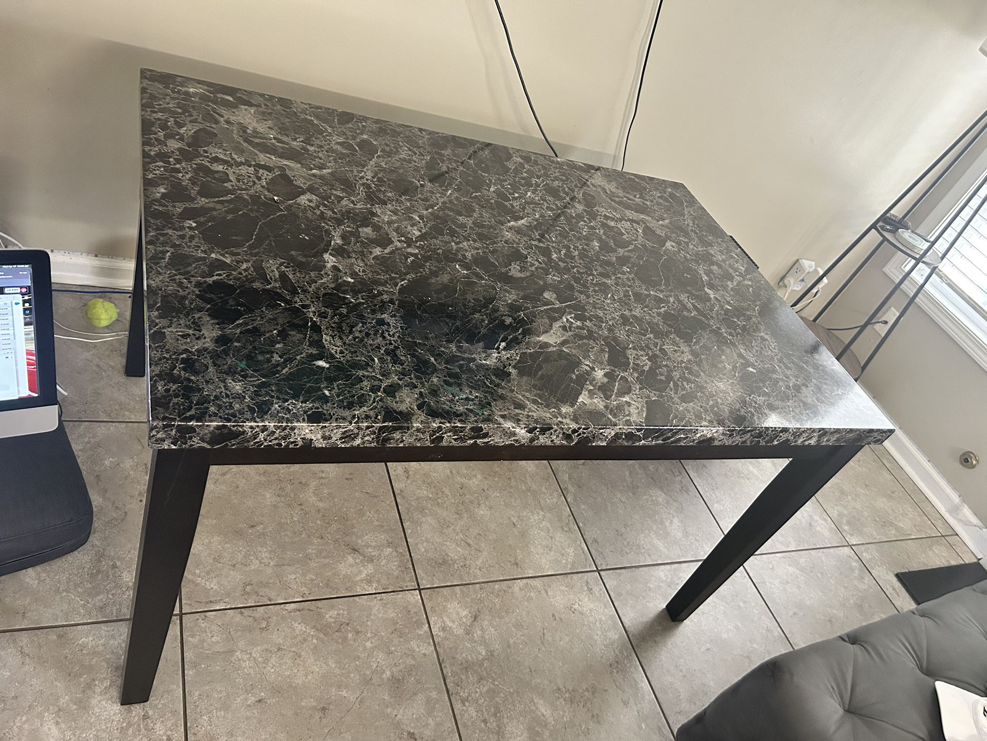 Dining Room Table . Pick Up Today Only 