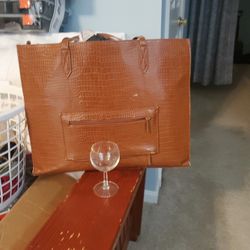 10 Wine Glasses Plus Tote And Crystal Shot Glass