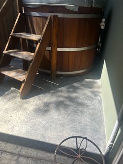 Free hot tube