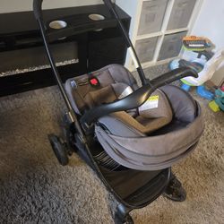 Graco Snugride Snuglock 35 Carseat Stroller Combo