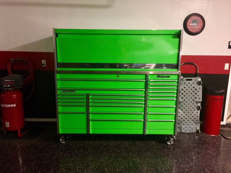 Snap on krl1023 triple bay tool box, matching hutch, and stainless top