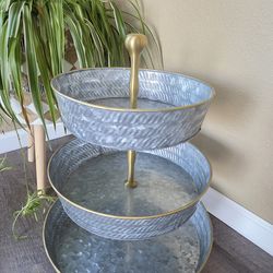 3 tiered serving stand