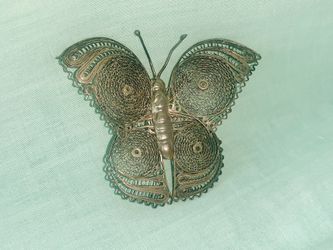 Vintage ‘Silvertone’ Filagree Butterfly Pin