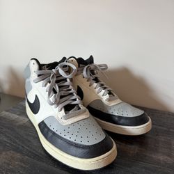 MEN'S NIKE COURT VISION MID SNEAKERS size 9.5