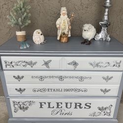 Beautiful Dresser Clean Solid wood 