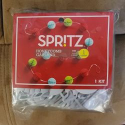 BNFS SPR!TZ HONEYCOMB GARLAND  Decoration