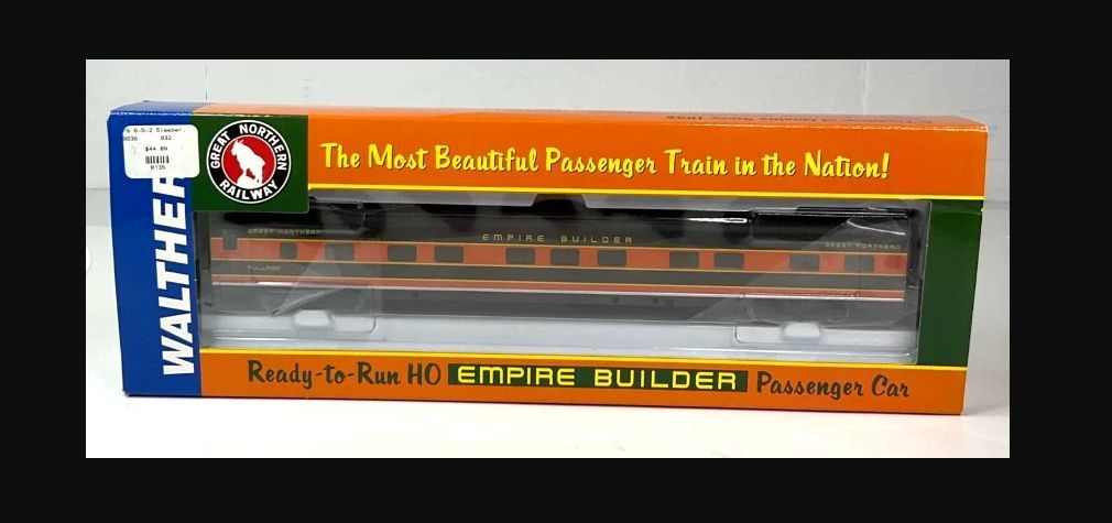 Walthers Ready-To-Run HP Empire Builder Passenger Car 932-9036 - NEW