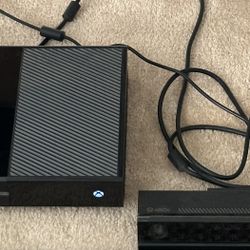 Xbox One With Kinect, 2 Controllers, Games And Headset