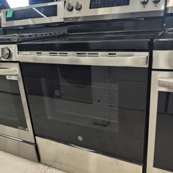 New GE
30 in. 5 Burner Element Smart Free-Standing Electric Range in Stainless w/EasyWash Oven Tray 