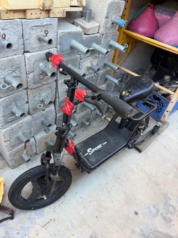 Broken e scoooter