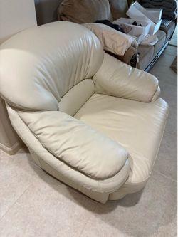 4-Piece Ivory Leather Living Room Set – $350