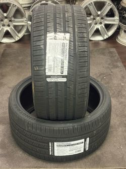 295/30/22 new tires Royal Black only two tires